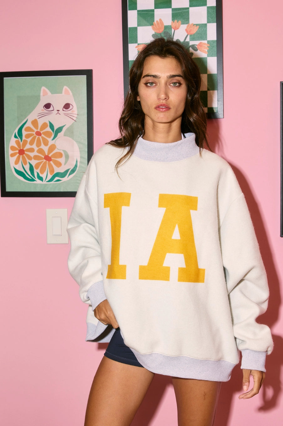 IOWA/IA Reversible Mock Neck Sweatshirt