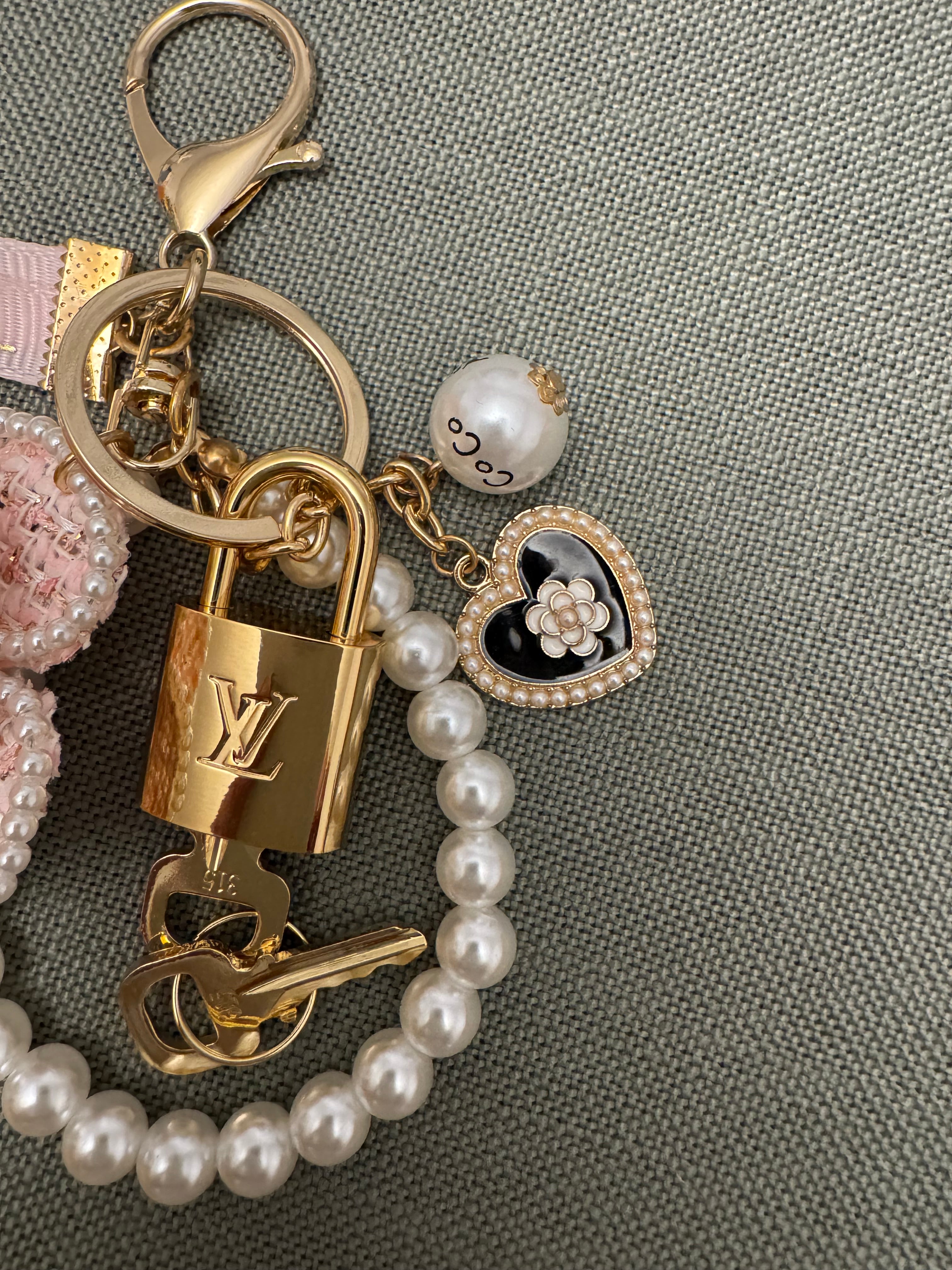 Pearl & Lock Bag Charm