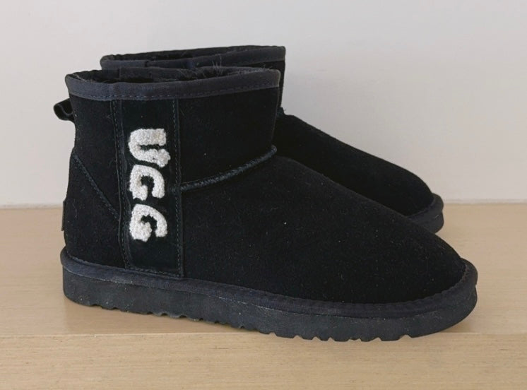 Ugg Mini Classic with Side Logo (Adult)