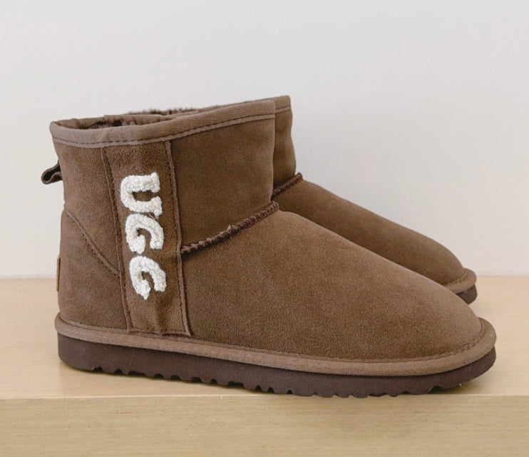 Ugg Mini Classic with Side Logo (Adult)