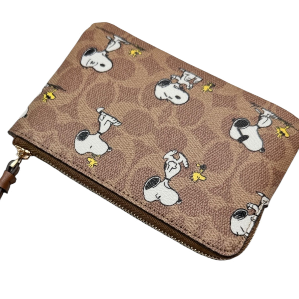 Peanuts Characters Corner Zip Wristlet