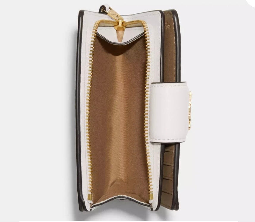 Classic Medium Signature Corner Zip Wallet