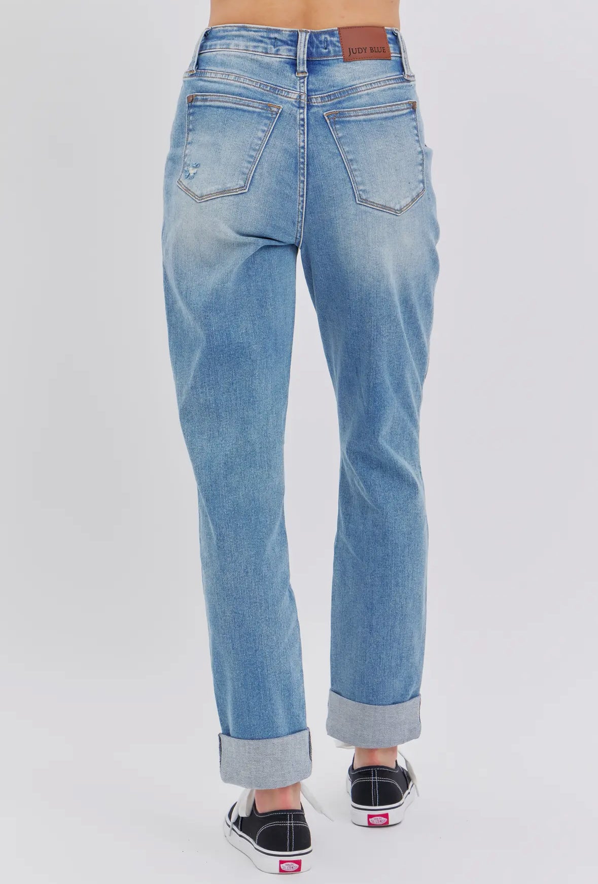 Judy Blue Distressed Boyfriend      JB88825REG