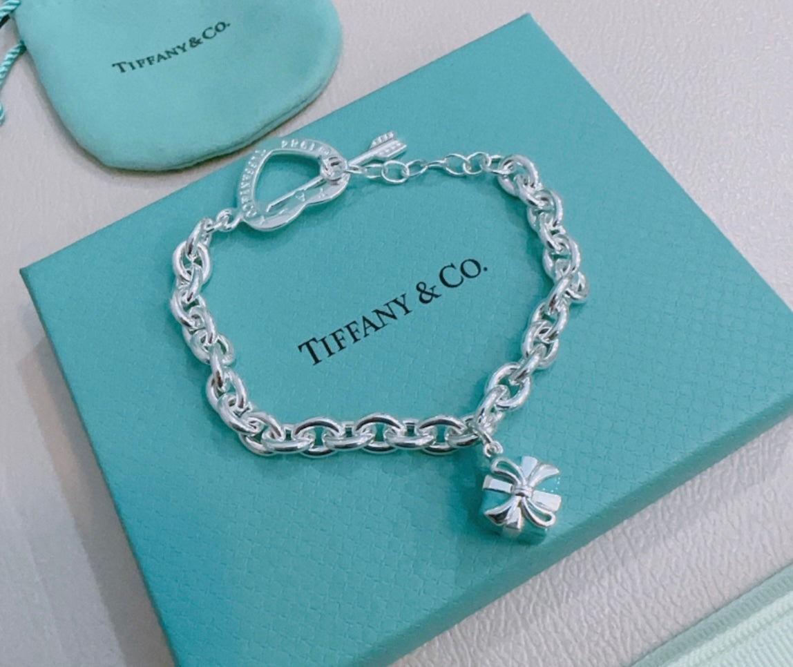 Tiffany-Style Sterling Silver Bracelet w Gift Charm