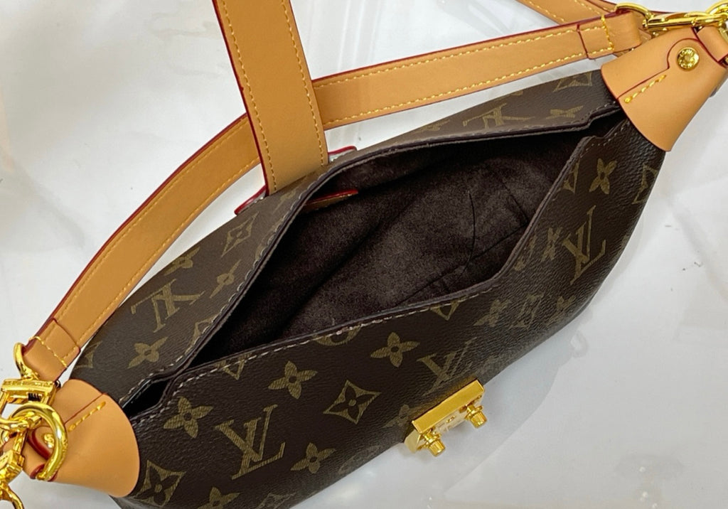 Pochette Mia Handbag