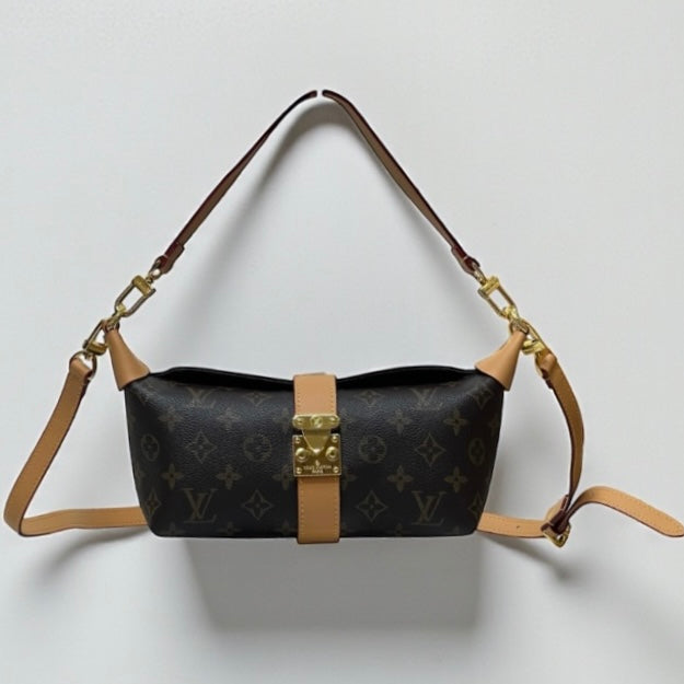 Pochette Mia Handbag