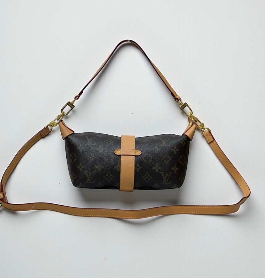 Pochette Mia Handbag