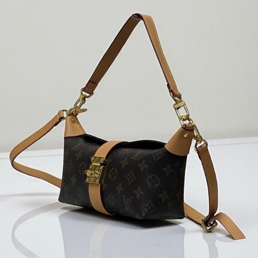 Pochette Mia Handbag