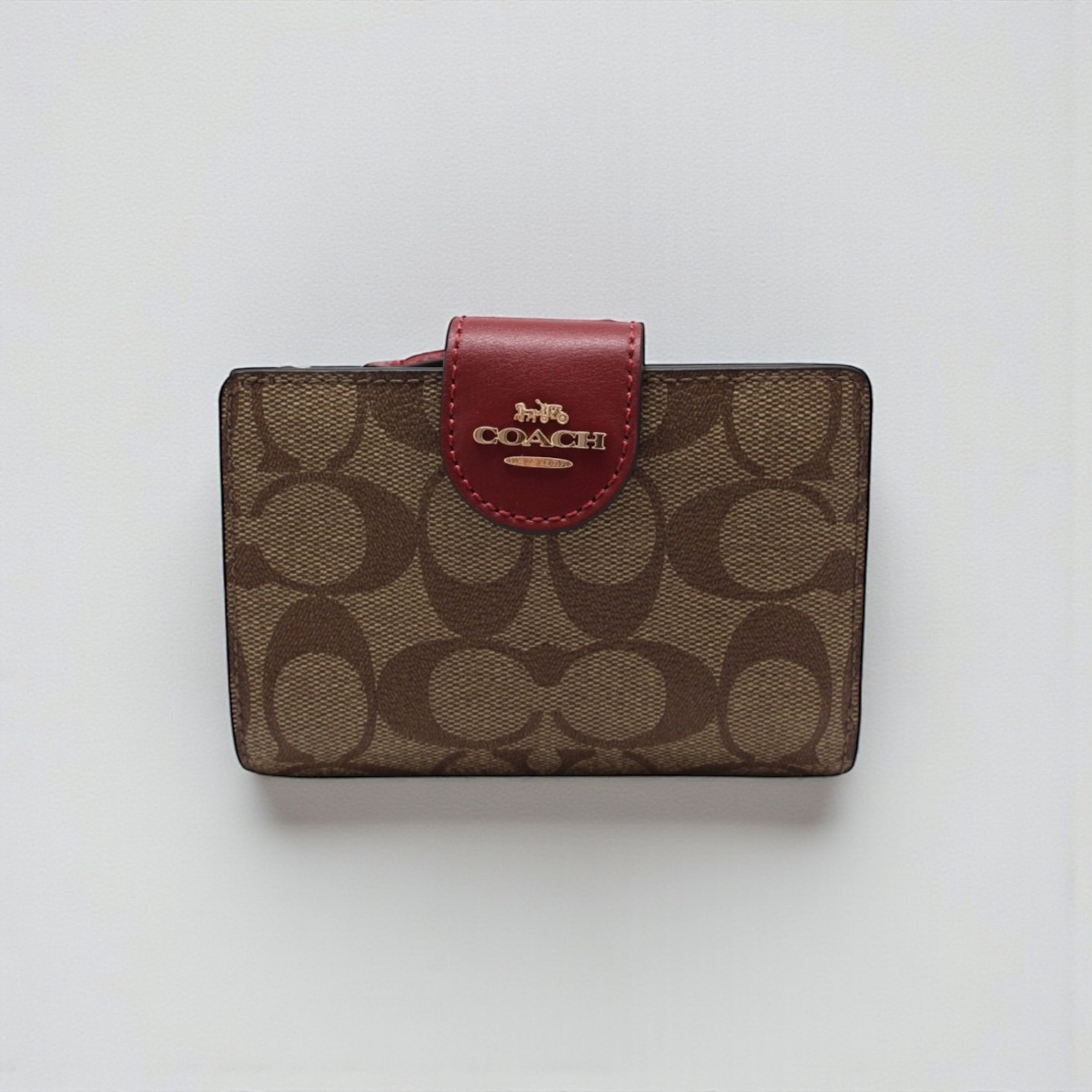 COACH Medium Corner Zip Wallet