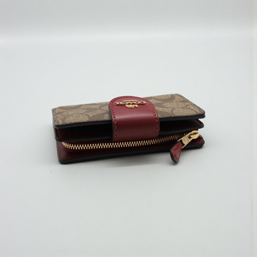 Classic Medium Corner Zip Wallet